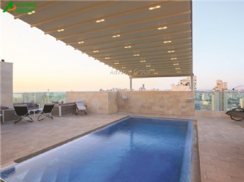 Outdoor Retractable Awnings with Side Blinds